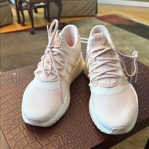 adidas Women's Light Pink Athletic Running Sneakers